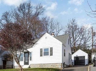 3 Green Ln, Aston, PA 19014