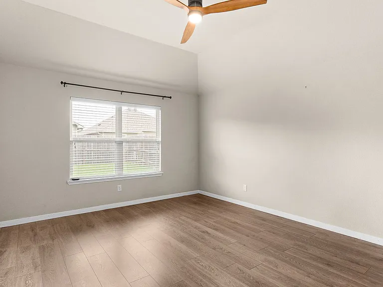 1310 Lilac Ledge Dr — Photo 7