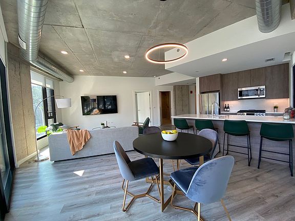 5th image of 1118 W Patterson Ave #301