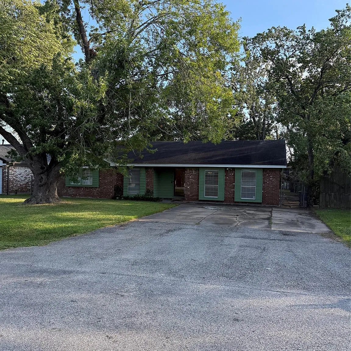 3 bed, 2.0 bath, 1524 sqft, $2,000 — Photo 1