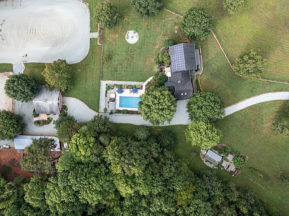4th image of 4911 Parc Jardin Dr