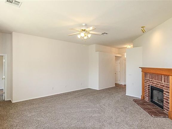 5th image of 2813 Sandstone Dr