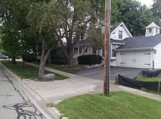 4 E Daniels Rd, Palatine, IL 60067