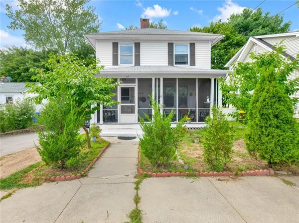26 Gentian Ave, Providence, RI 02908