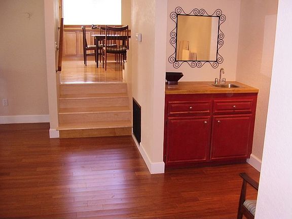 4th image of 5327 Della Ave