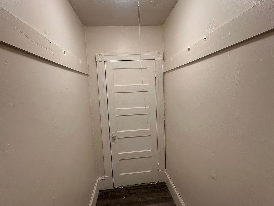 2nd image of 13 Rose St #15B