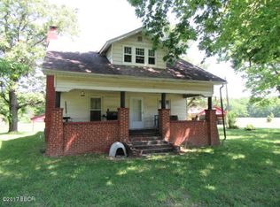 700 3rd St, Kell, IL 62853