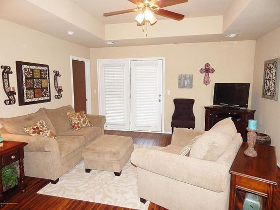 4th image of 2111 Savoy Dr