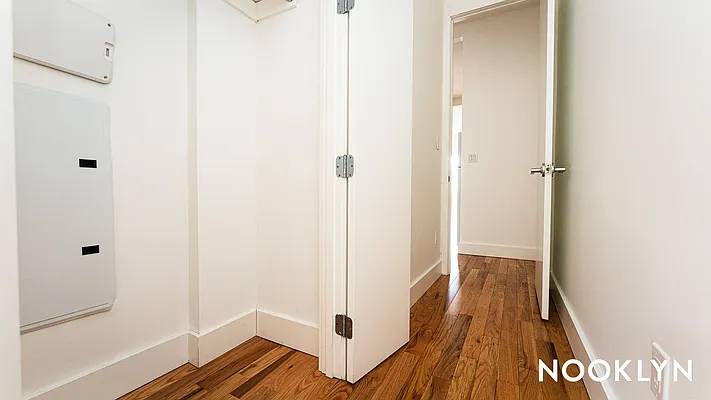 Rented by Nooklyn NYC LLC | media 51