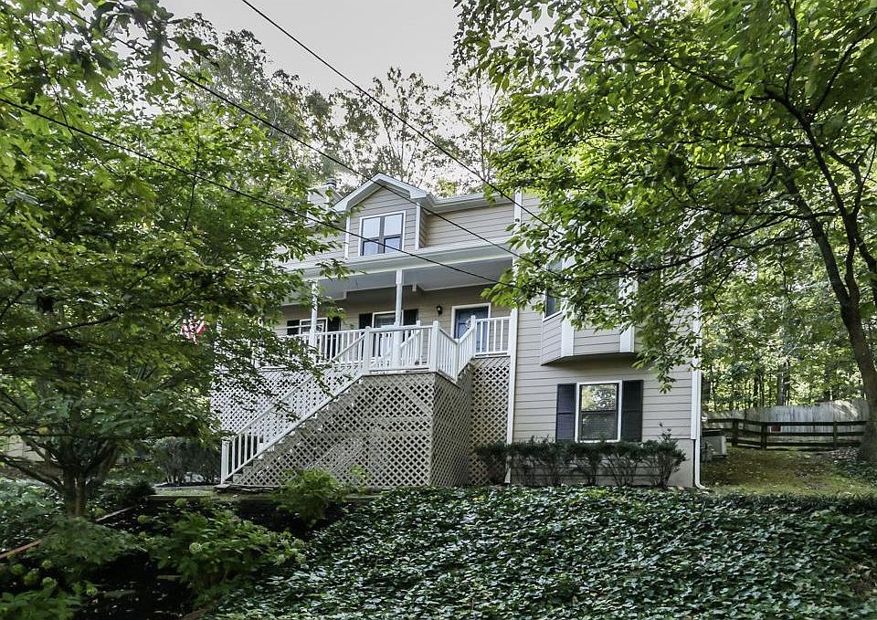 1st image of 51 Geraldine Dr SE