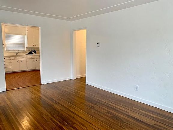 5th image of 1557 30th Ave
