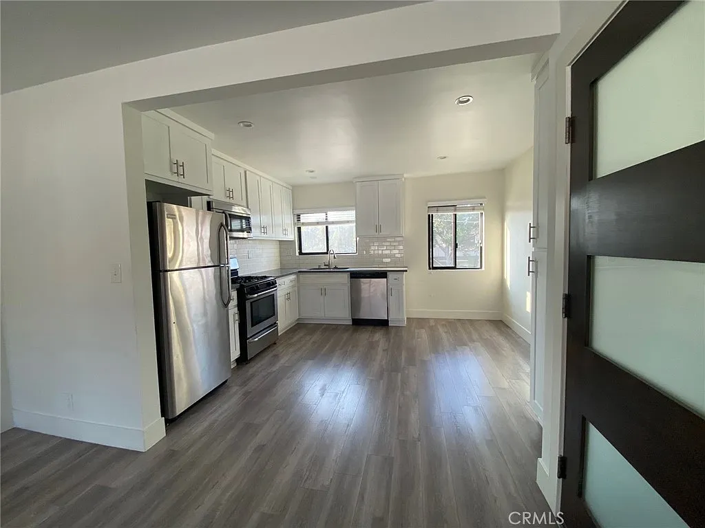 2 bed, 903 sqft, $2,650 — Photo 3