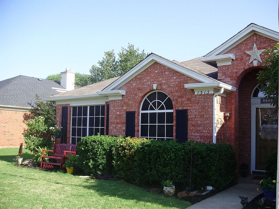 1st image of 1313 Colgate Dr
