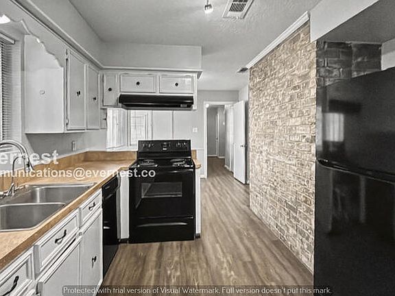 5th image of 14142 Burke Forest Dr