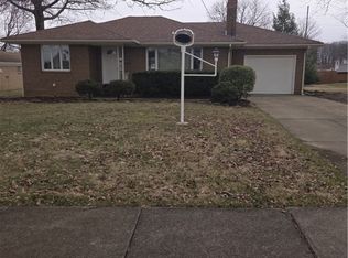 1215 Ivanhoe Ave, Youngstown, OH 44502