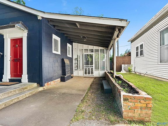 4th image of 607 Prospect Dr SE