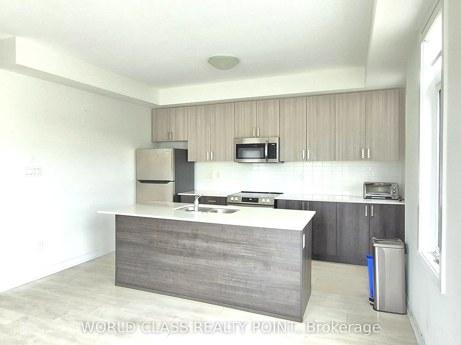 4 bed, $3,250 — Photo 4
