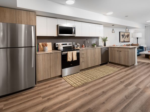 132 NE 145th St #538