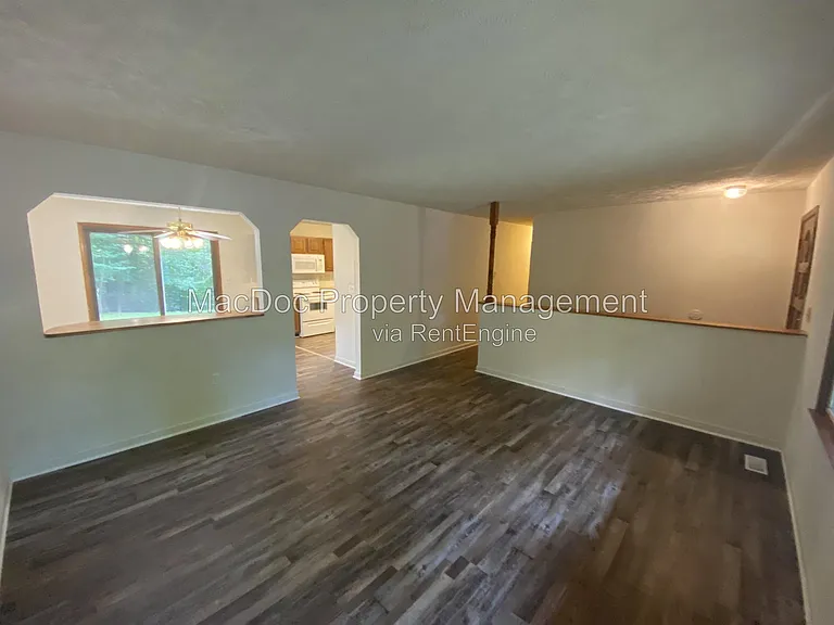 8302 Delegate Dr — Photo 6