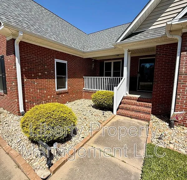 6205 Yorkie Ct — Photo 2