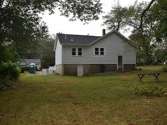 4th image of 216 Weymouth St