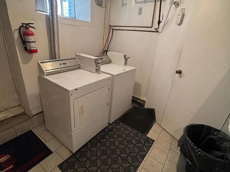 227 Evelyn Ave #4 — Photo 12