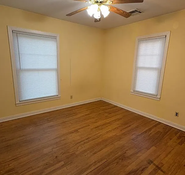 1705 E Randolph Ave — Photo 3