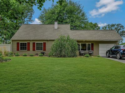 12 Silver Pine Drive, Medford, NY, 11763