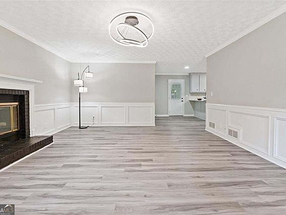 5th image of 4795 Boxwood Way NW