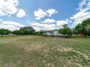 1545 Red Bluff Rd, Lakehills, TX 78063