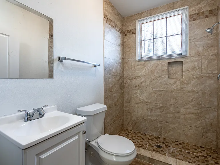 406 Paines Ave NW — Photo 13