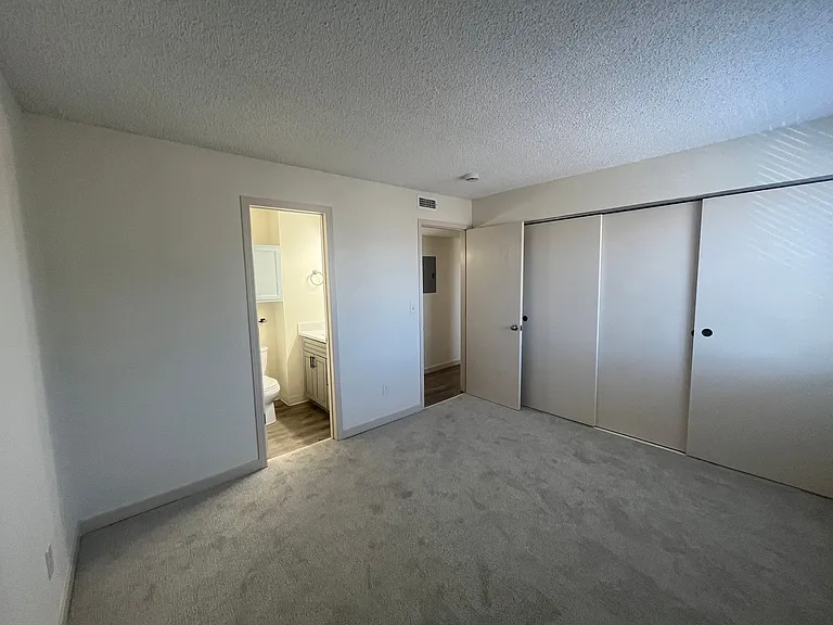 1094 S Dearborn St #308 — Photo 27