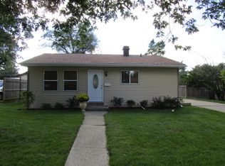 42 Ash St, Carpentersville, IL