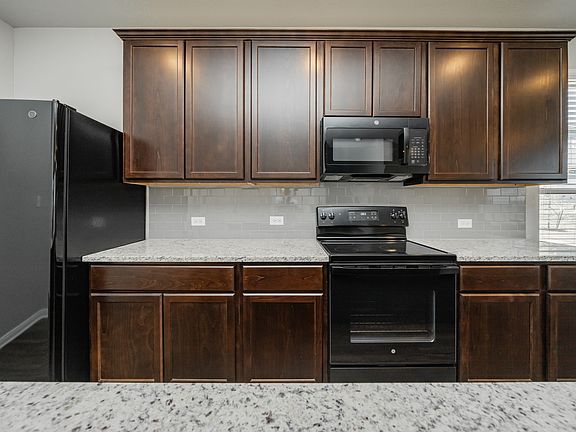 3rd image of 4089 Cross Park Dr #612