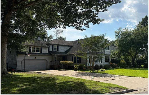 4 bed, 2.5 bath, 2971 sqft, $3,300 — Photo 2