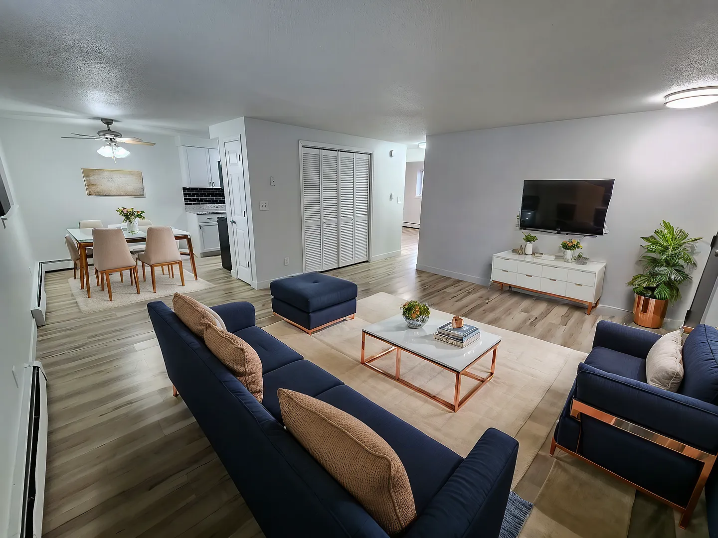 Mesa Heights Apartments — Photo 1