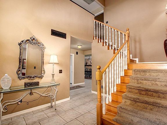 5th image of 2028 E Carmen St
