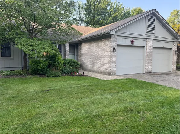 33 Skyline Cir NW, Grand Rapids, MI 49504