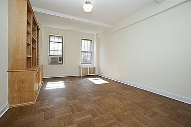 Rented by Barkoff Residential 