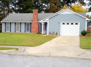 110 Carriage Dr, Jacksonville, NC 28546