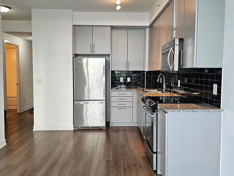 60 Berwick Ave #417 — Photo 14