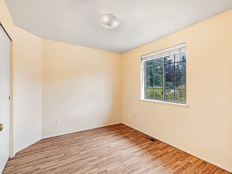 29 Hylebos Ave — Photo 21
