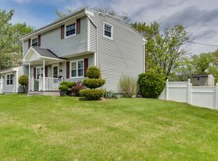 30 Lincroft Ave, Old Bridge, NJ 08857