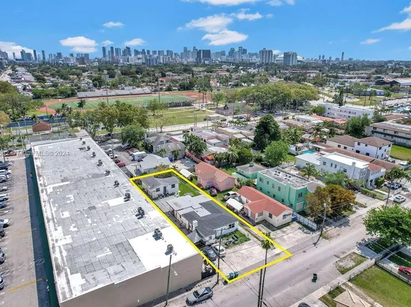 (undisclosed Address), Miami, FL 33125