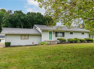 5225 Clearhaven St NE, East Canton, OH 44730