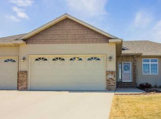 4721 6th St S, Moorhead, MN 56560