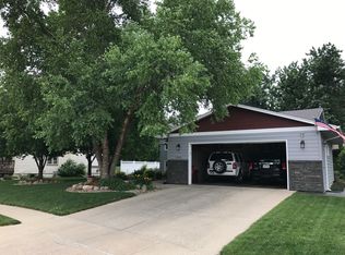 1905 W Ashley Cir, Sioux Falls, SD 57104