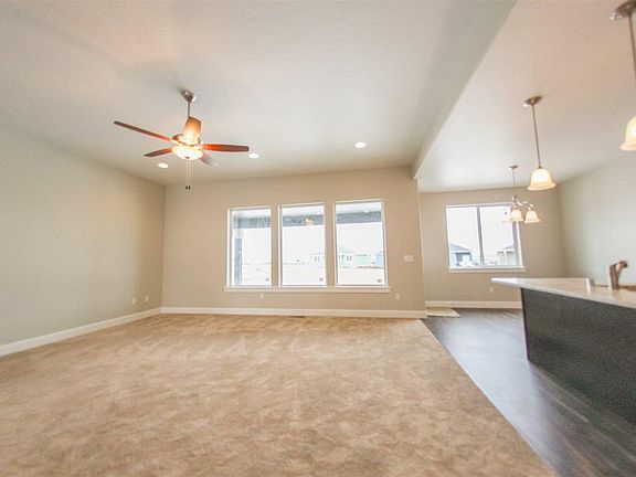 3rd image of 1605 E Palos Verdes Ln