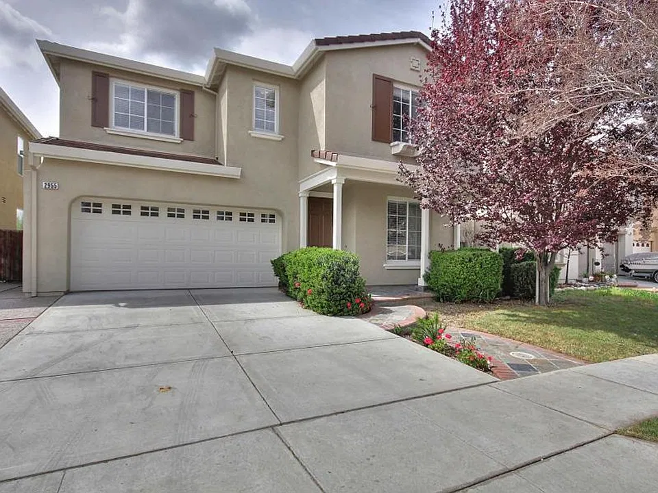 2955 Stallion Way