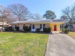 207 Stratford Dr, Warner Robins, GA